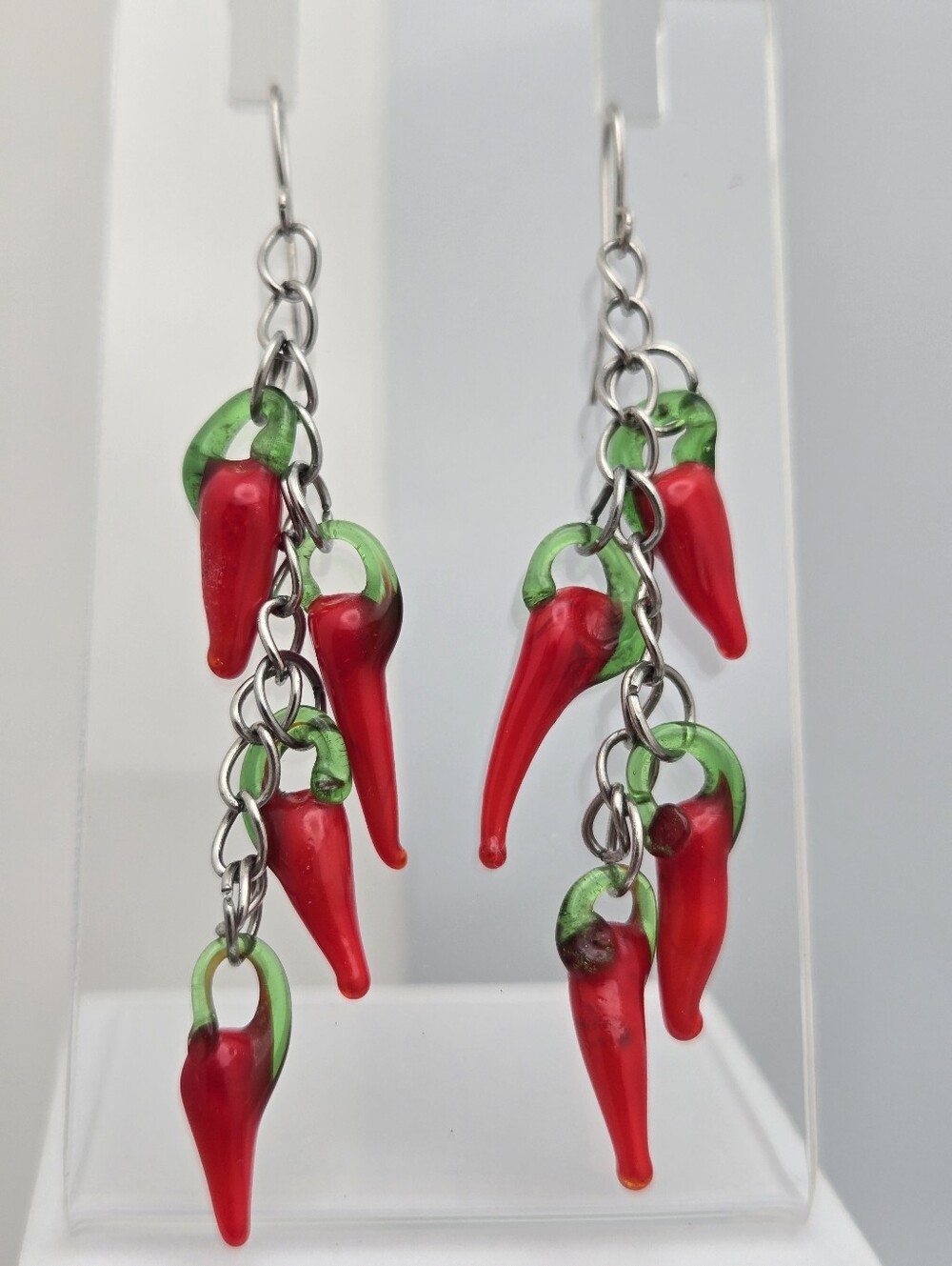 Red Green Glass Chili Pepper Dangle Earrings Silver Tone Chain 2.5"